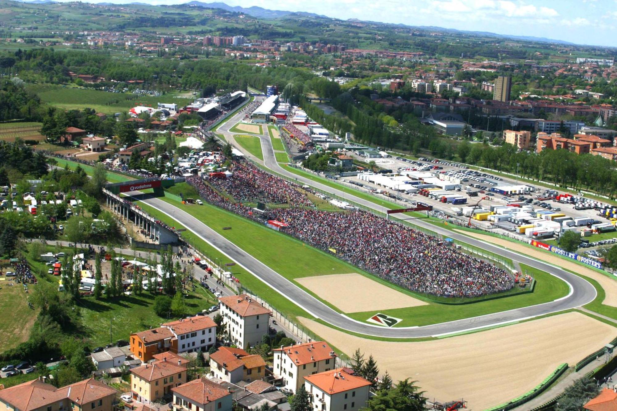 Le Due Corti Centro Storico - Autodromo Apartman Imola Kültér fotó