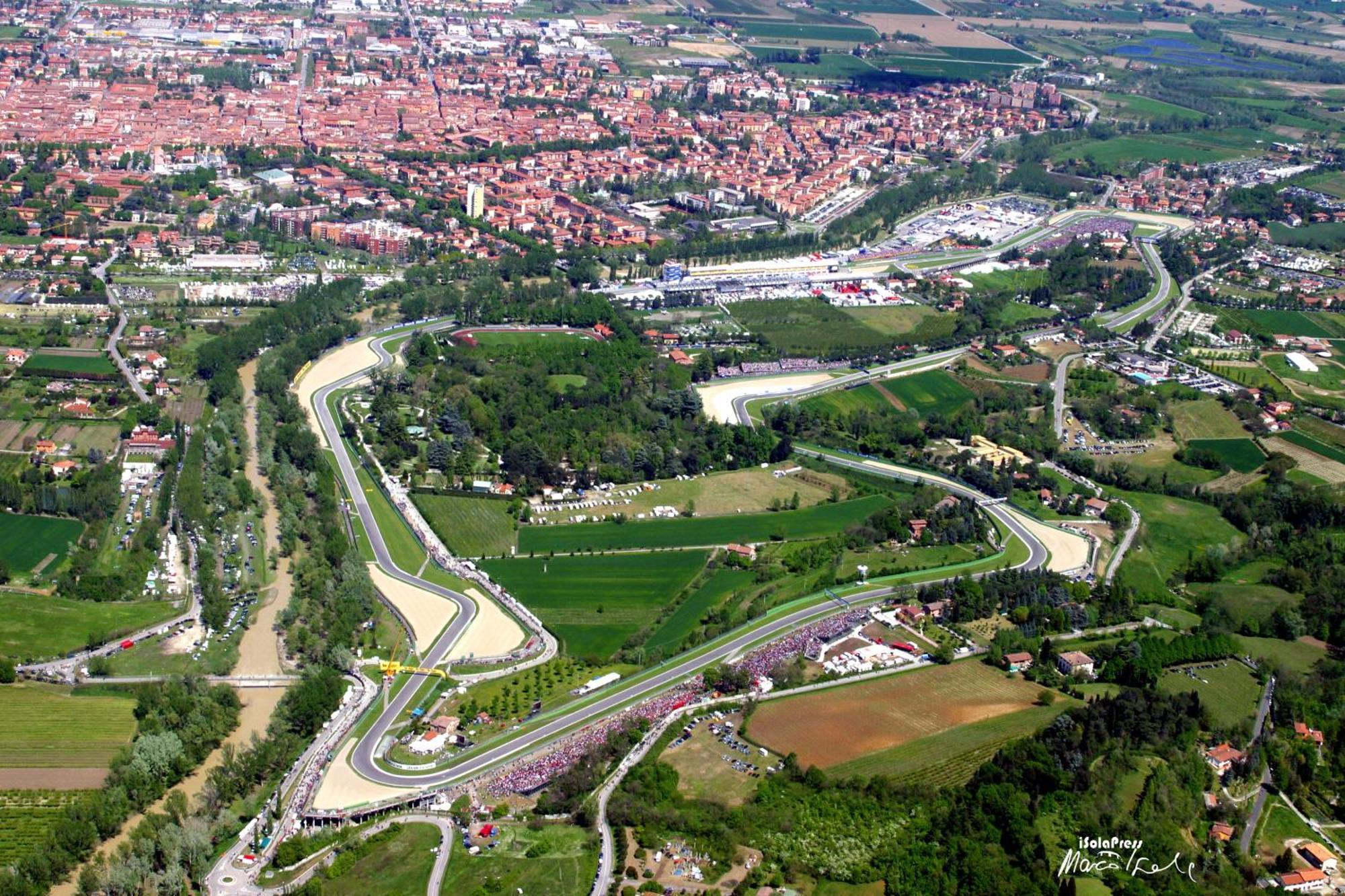 Le Due Corti Centro Storico - Autodromo Apartman Imola Kültér fotó
